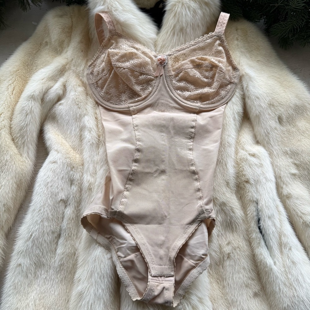 1950s Compression Bodysuit in Ecru